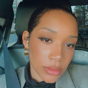 Meet your Posher, Ariel